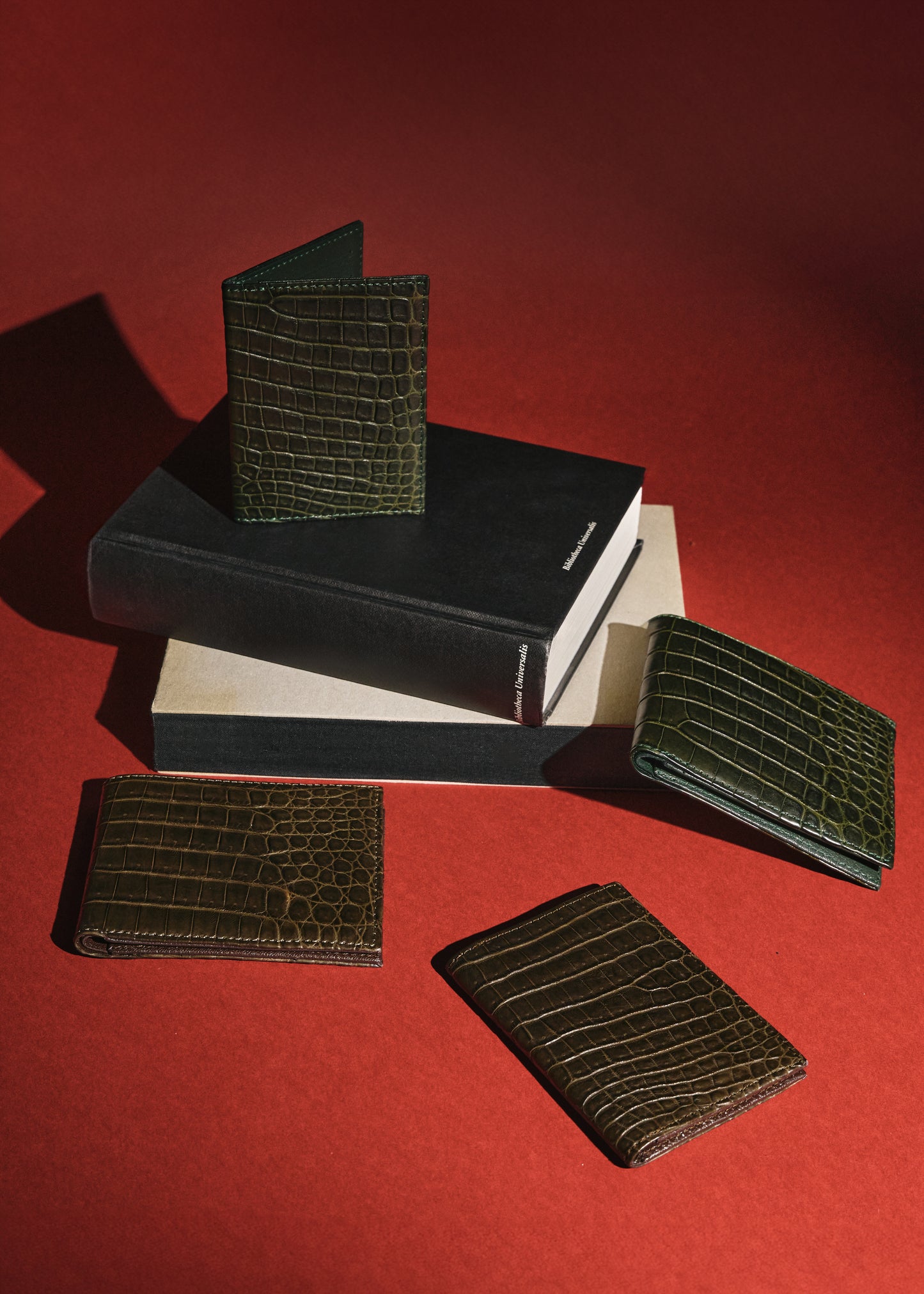Bifold Crocodile Wallet Nicotine - MORELET®